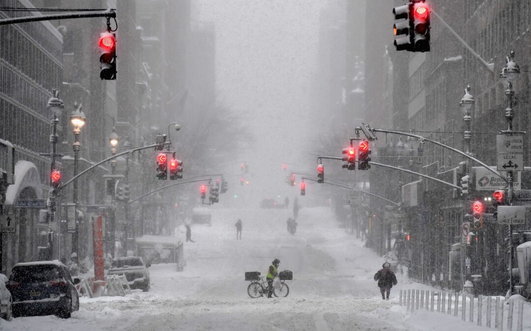 Una nueva y gran tormenta invernal impactará Nueva York este martes