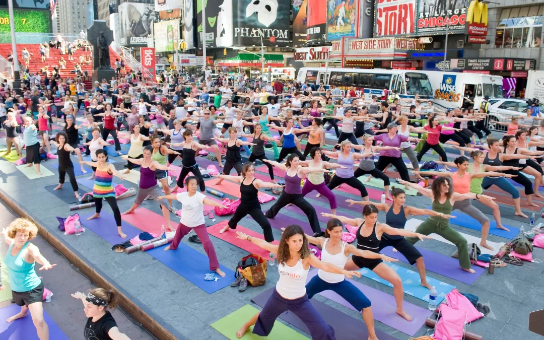 Times Square celebrará el solsticio de verano con sesiones de Yoga Gratis