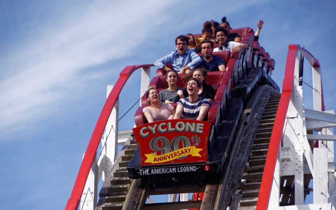 Reabre la histórica montaña rusa Cyclone en Coney Island tras cierre temporal por falla mecánica