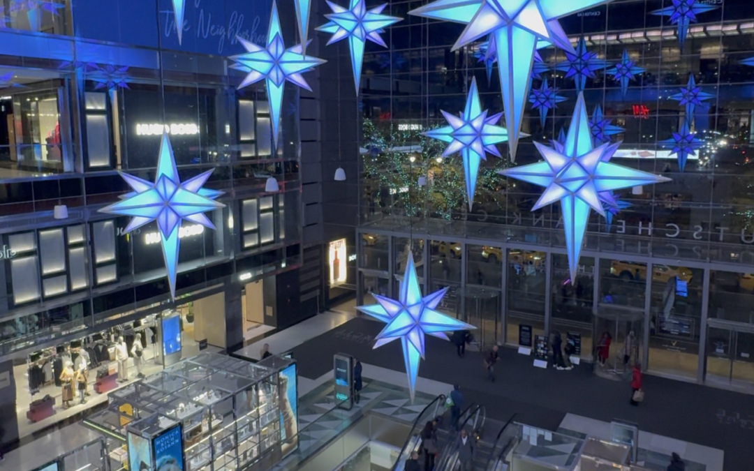 Espectáculo navideño ilumina Nueva York desde Columbus Circle