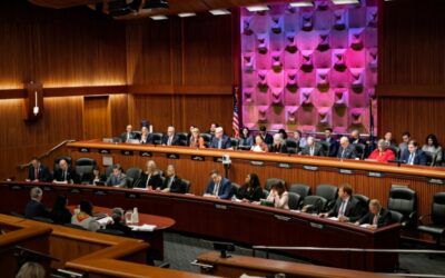 Nueva York evalúa semana laboral de 4 días con salario completo para empleados