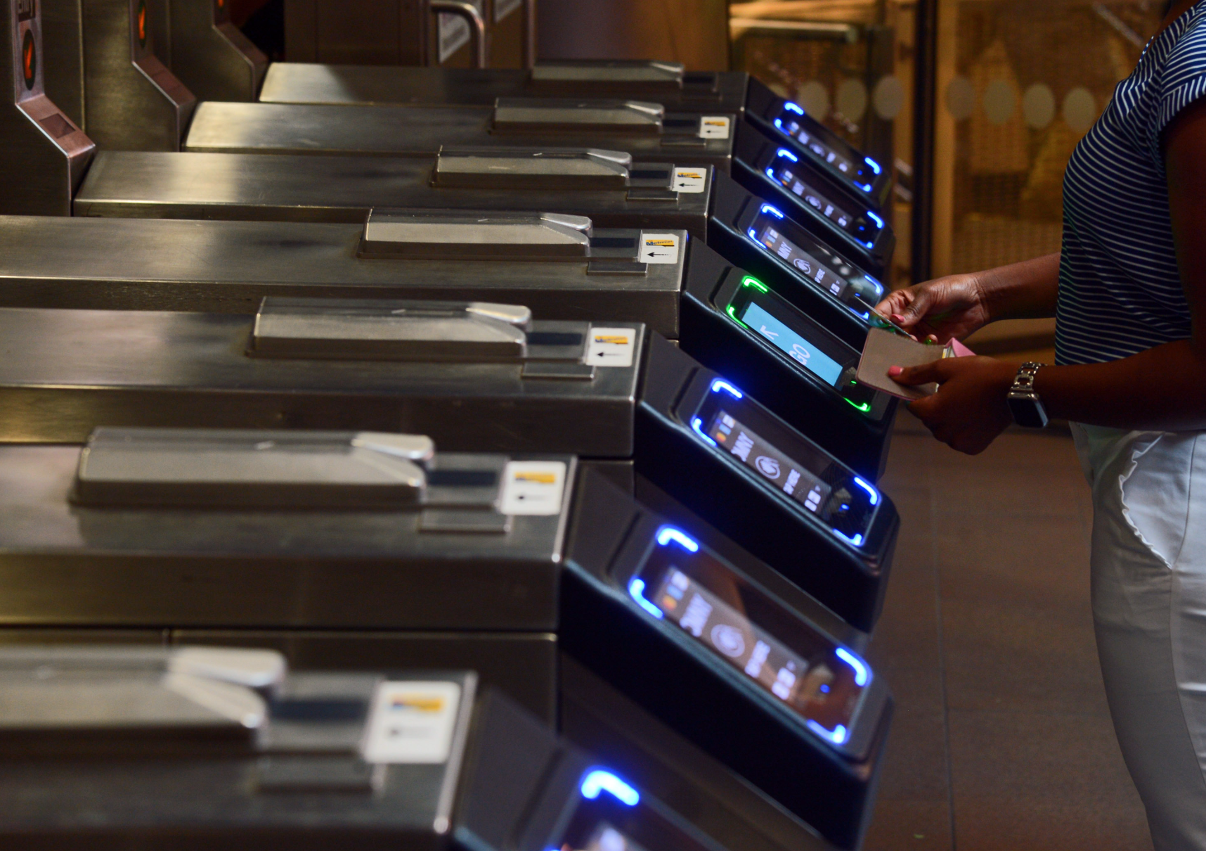 aumento tarifa metro Nueva York a 3 dólares